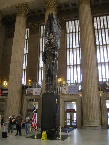 War memorial angel statue