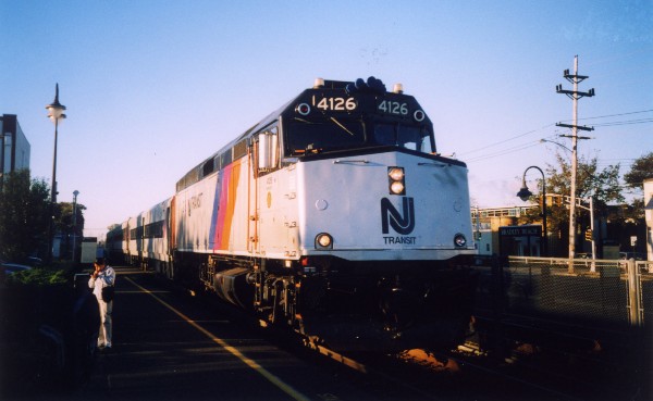 NJ Transit F40, Bradley Beach