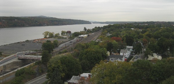 Looking north from the Walkway over the Hudson