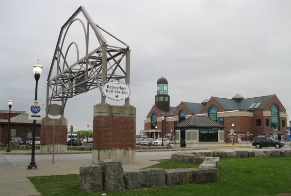 Rensselaer Amtrak station entrance